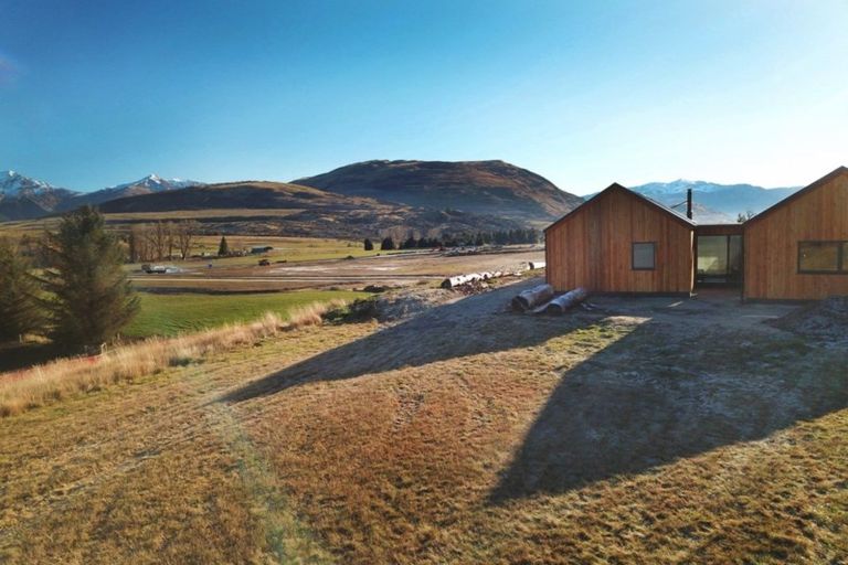 Photo of property in 5 Cunninghams Drive, Jacks Point, Queenstown, 9371