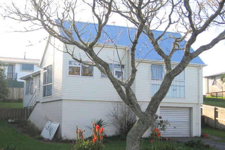 Photo of property in 42 Morrow Avenue, St Andrews, Hamilton, 3200