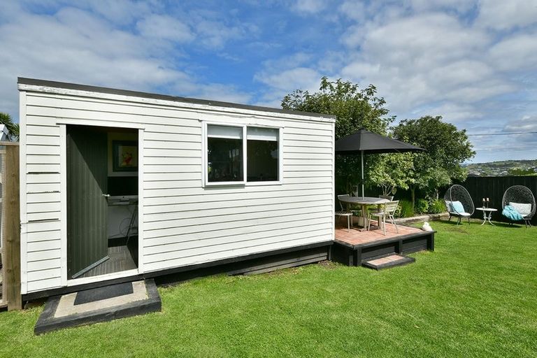Photo of property in 1339 Whangaparaoa Road, Army Bay, Whangaparaoa, 0930