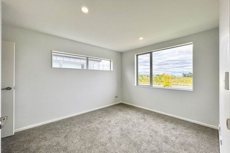 Photo of property in 10 Heihei Street, Papakura, 2110