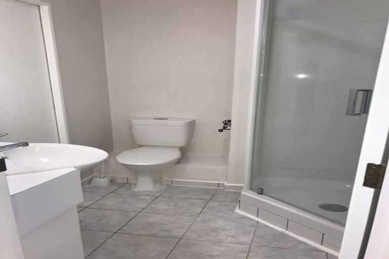 Photo of property in Terrace Tower Apartments, 1d/126 The Terrace, Wellington Central, Wellington, 6011