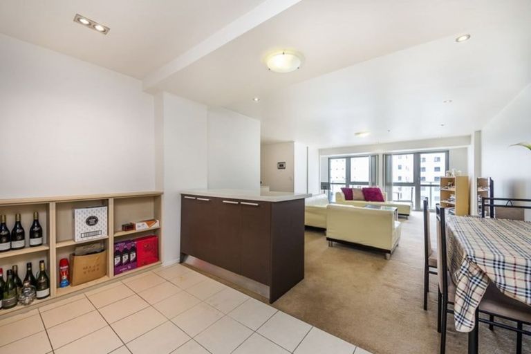 Photo of property in Fiore On Hobson Apartments, 801/152 Hobson Street, Auckland Central, Auckland, 1010