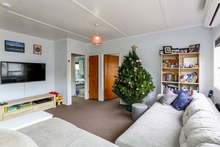 Photo of property in 48b Pitcairn Street, Oakura, 4314