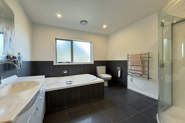 Photo of property in 165 Townsend Road, Miramar, Wellington, 6022