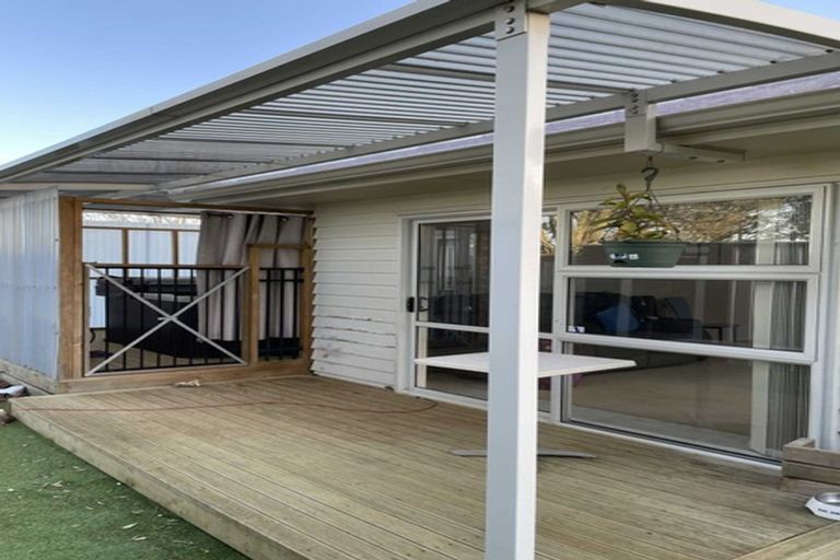 Photo of property in 2 Cathcart Close, Pukekohe, 2120