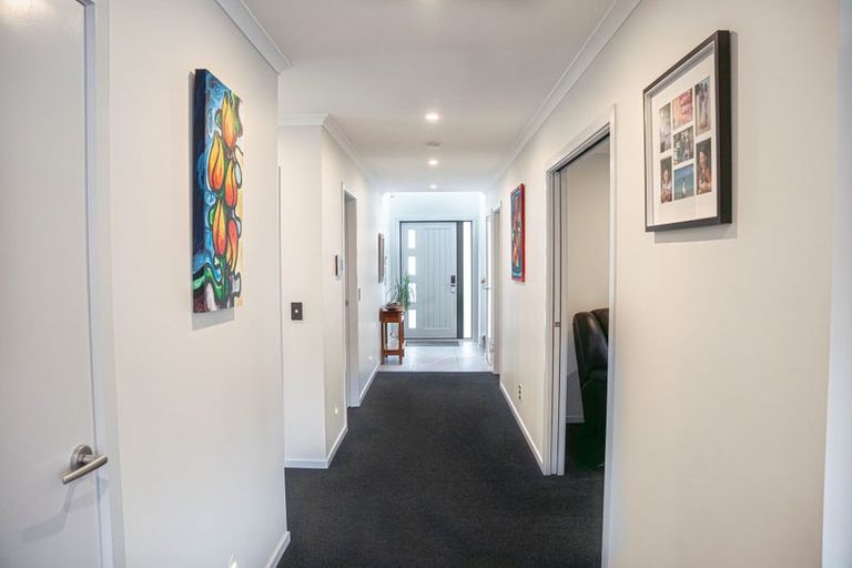 Photo of property in 87 Woburn Road, Woburn, Lower Hutt, 5010