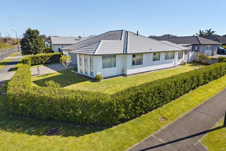 Photo of property in 13 Pitoitoi Drive, Riverhead, 0820
