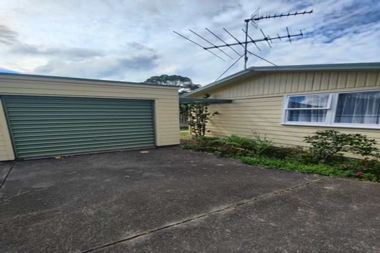 Photo of property in 74 Rosario Crescent, Red Beach, 0932