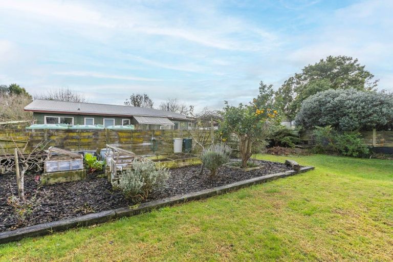 Photo of property in 5 Larch Grove, Paraparaumu, 5032