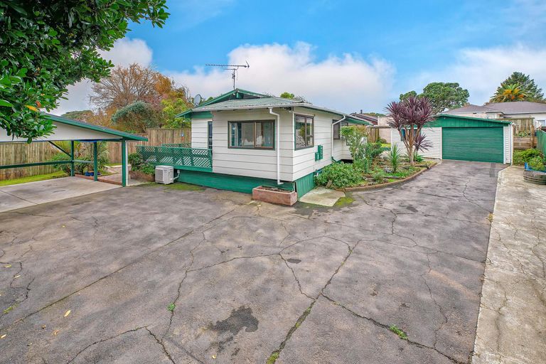 Photo of property in 13 Suwyn Place, Weymouth, Auckland, 2103