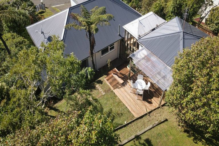 Photo of property in 1 Broderick Crescent, Johnsonville, Wellington, 6037