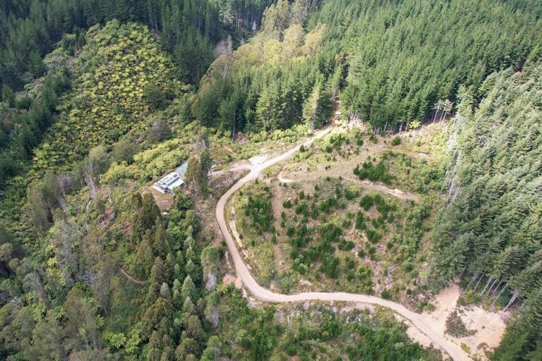 Photo of property in 396 Mangaone South Road, Reikorangi, Waikanae, 5391