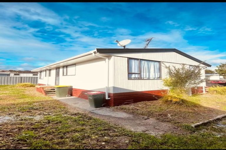 Photo of property in 34 Heathdale Crescent, Papakura, 2110