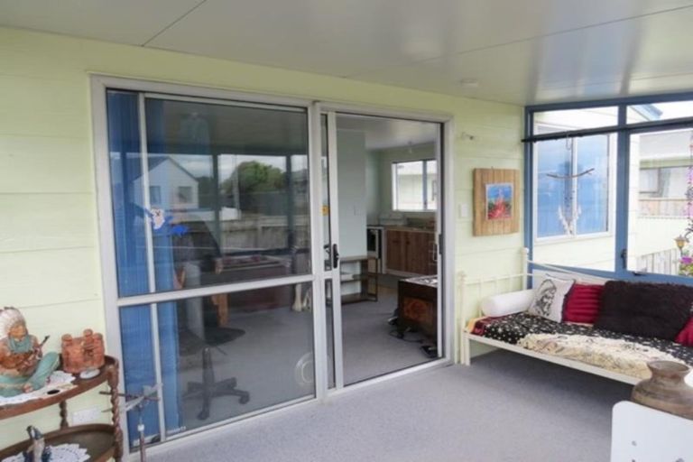 Photo of property in 3 Desmond Place, Bell Block, New Plymouth, 4312