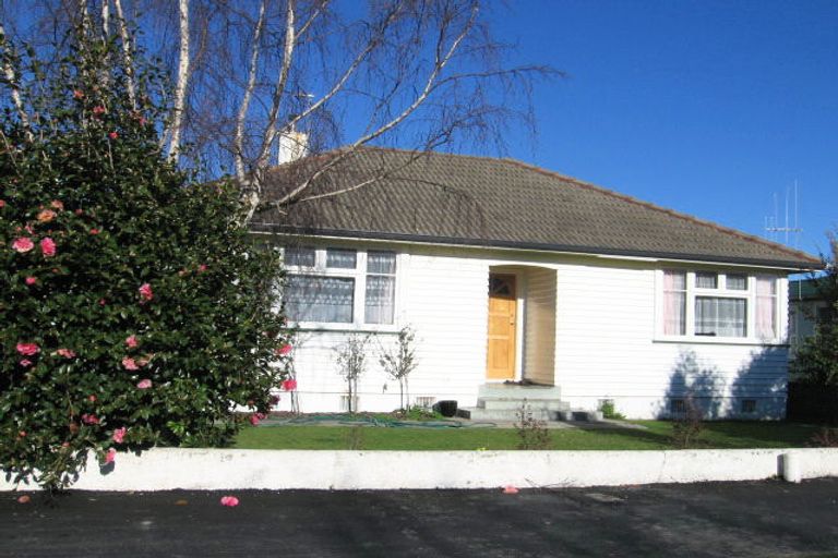 Photo of property in 8 Milton Street, Roslyn, Palmerston North, 4414