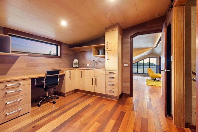 Photo of property in 177 Welcome Bay Road, Welcome Bay, Tauranga, 3112