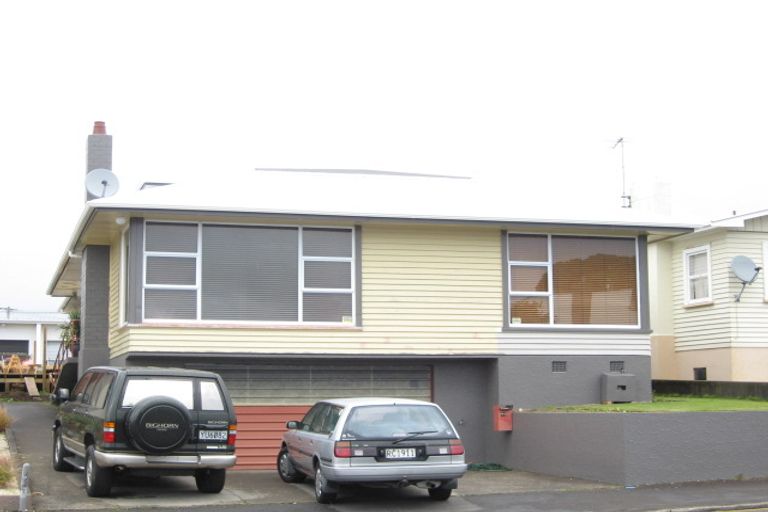Photo of property in 73 Vivian Street, New Plymouth, 4310