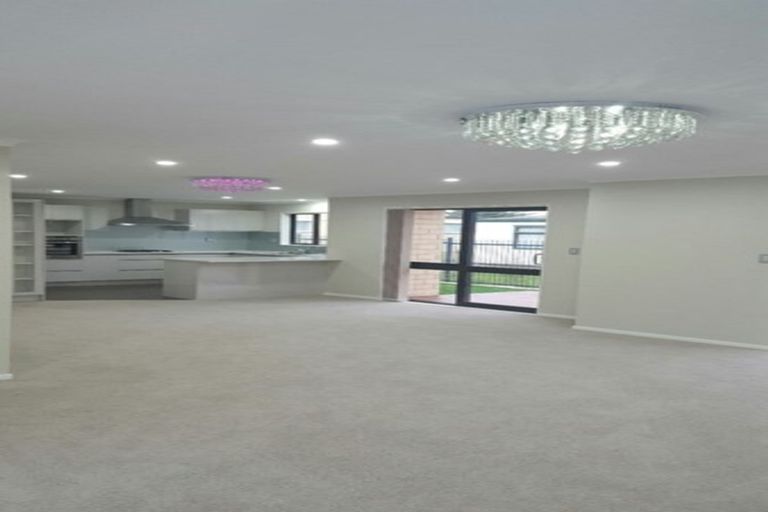 Photo of property in 50b Pinedale Place, Henderson, Auckland, 0610