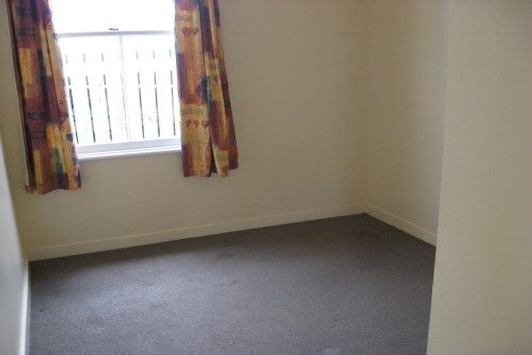 Photo of property in 52 Wright Street, Mount Cook, Wellington, 6021