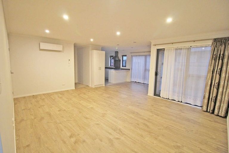 Photo of property in 18 Shrule Place, Huntington, Hamilton, 3210