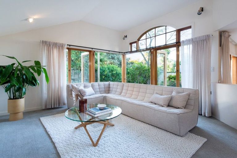 Photo of property in 6 Muritai Road, Milford, Auckland, 0620