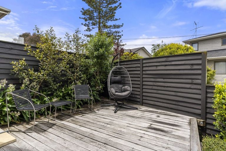 Photo of property in 1/467 Beach Road, Murrays Bay, Auckland, 0630