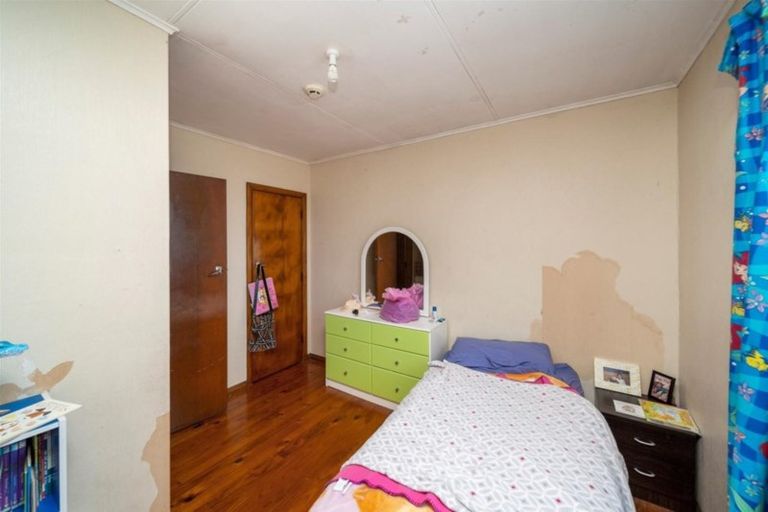 Photo of property in 14 Mclean Street, Hawera, 4610