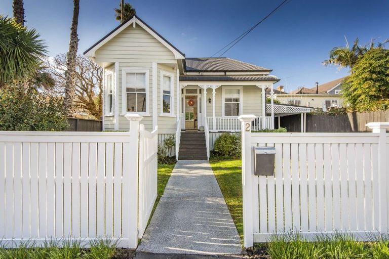 Photo of property in 2 Grahame Street, Devonport, Auckland, 0624