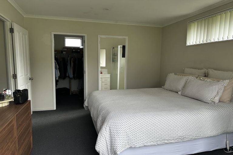 Photo of property in 29 Kathleen Reece Place, Waiuku, 2123