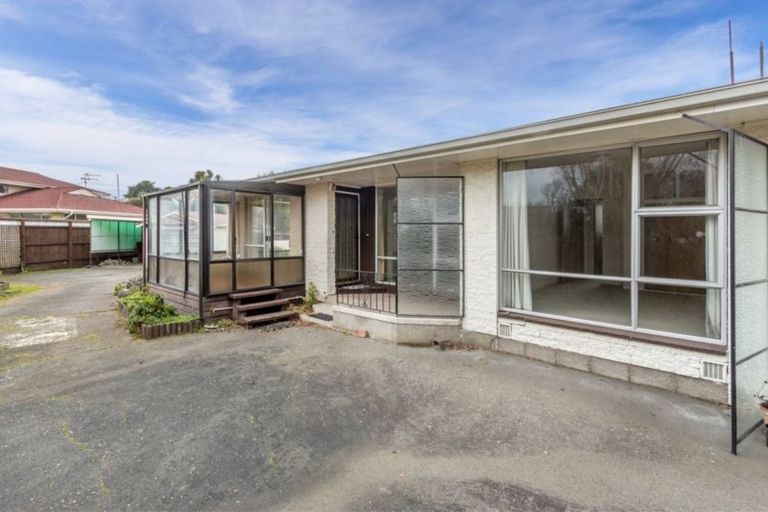 Photo of property in 2/259a Fifield Terrace, Opawa, Christchurch, 8023