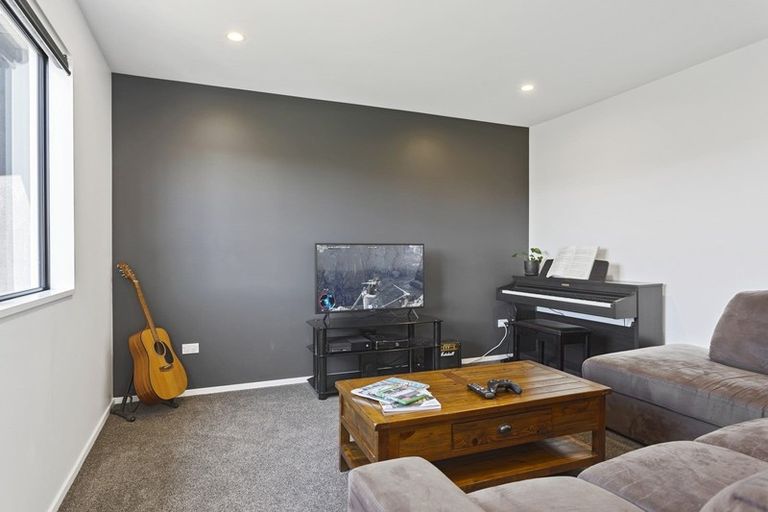 Photo of property in 9 Highgate Drive, Rangiora, 7400