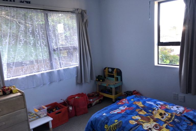 Photo of property in 18 Forglen Place, Tawa, Wellington, 5028