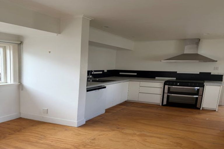 Photo of property in 114 Limbrick Street, Terrace End, Palmerston North, 4410
