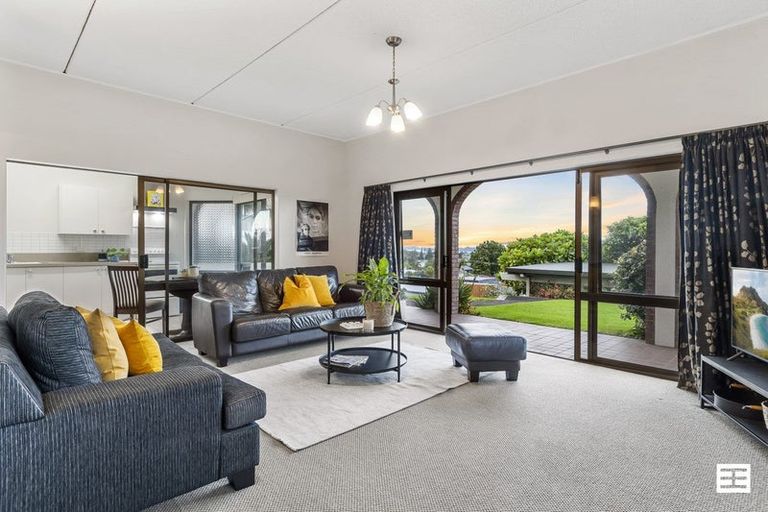 Photo of property in 24a Western Road, Otumoetai, Tauranga, 3110