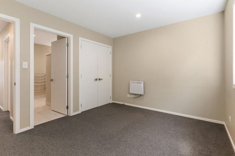 Photo of property in 229b Sunset Road, Sunnynook, Auckland, 0632
