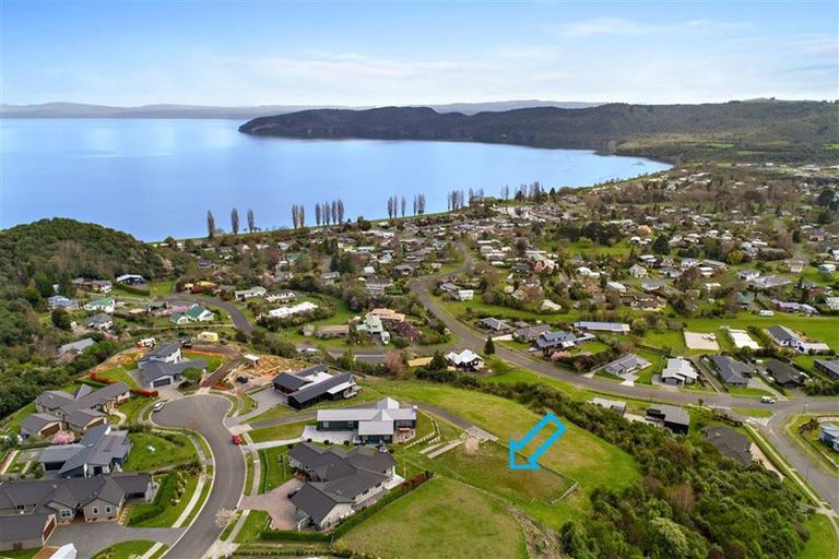 Photo of property in 26 Peregrine Place, Kinloch, Taupo, 3377