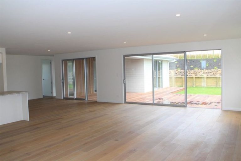 Photo of property in 70 Stace Hopper Drive, One Tree Point, 0118