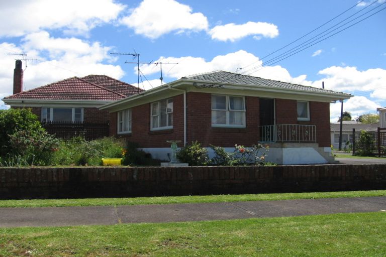 Photo of property in 2/9 Hill Road, Papatoetoe, Auckland, 2025
