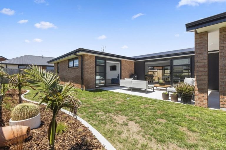 Photo of property in 97 The Boulevard, Papamoa Beach, Papamoa, 3118