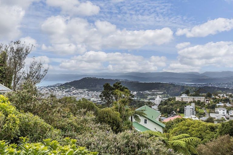 Photo of property in 11 Mitchell Street, Brooklyn, Wellington, 6021