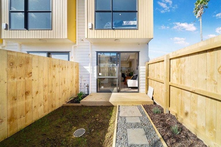 Photo of property in 1/2a Mantra Road, Massey, Auckland, 0614