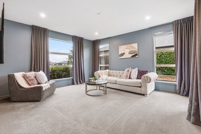 Photo of property in 18 Carrick Place, Mosgiel, 9024