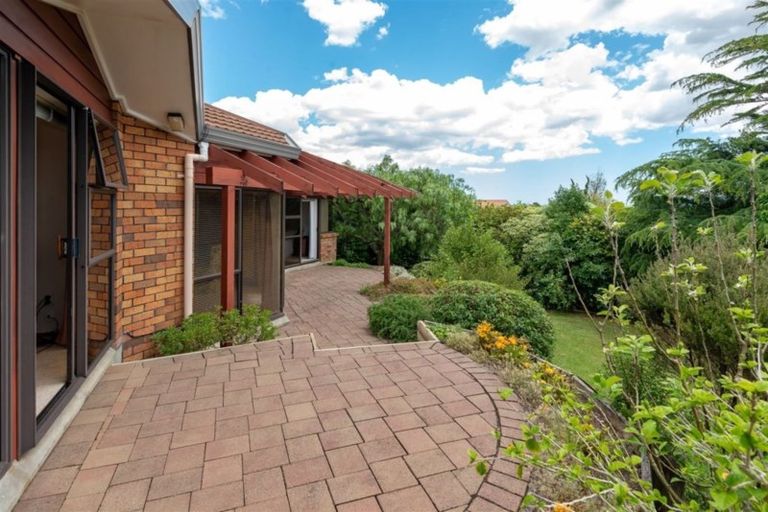 Photo of property in 15 Currell Way, Somerville, Auckland, 2014