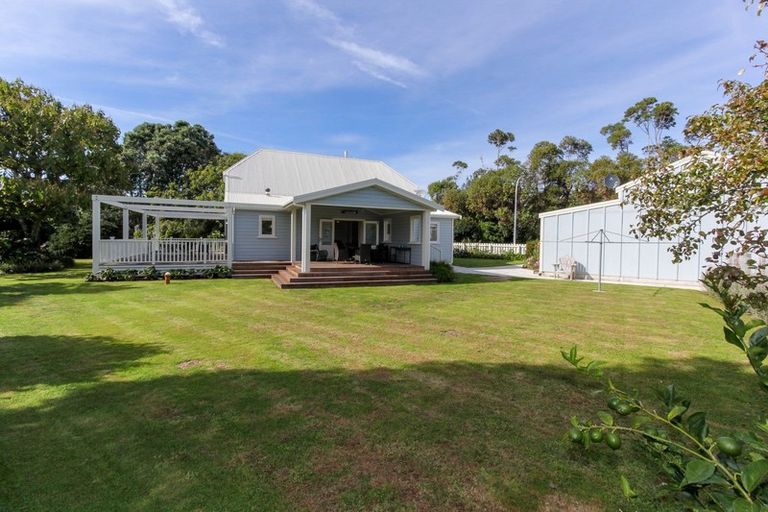 Photo of property in 11 Onaero Beach Road, Onaero, Waitara, 4383