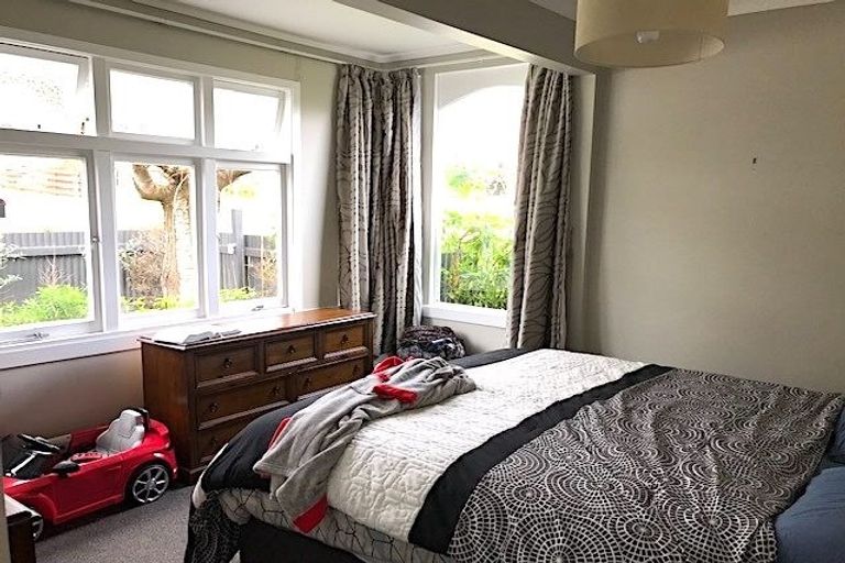 Photo of property in 28 Matenga Street, Waikanae, 5036