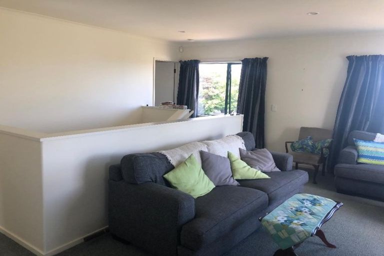 Photo of property in 2/16 Ingle Avenue, Waipahihi, Taupo, 3330