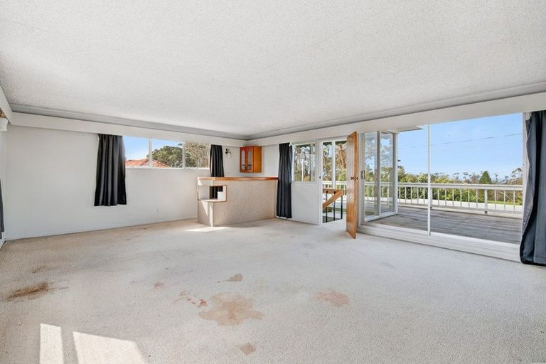 Photo of property in 330 East Coast Road, Sunnynook, Auckland, 0632