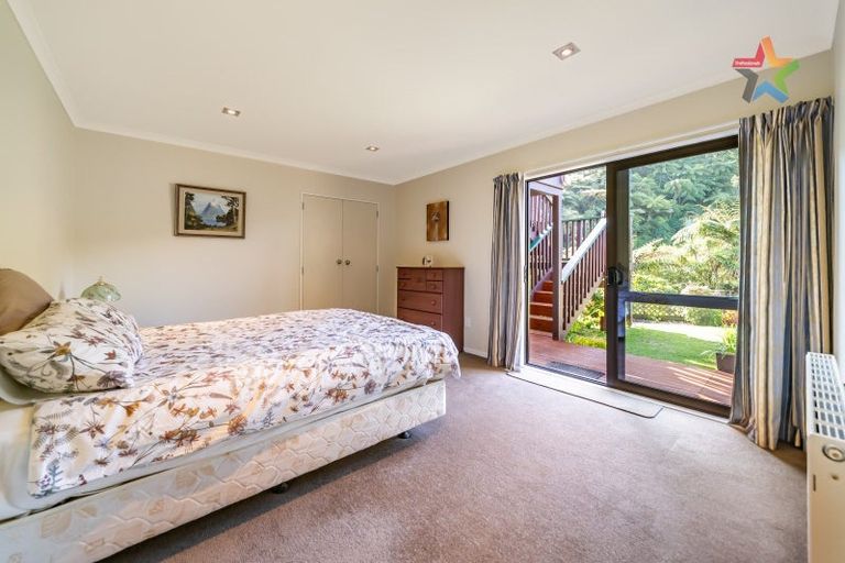 Photo of property in 138 Tirohanga Road, Tirohanga, Lower Hutt, 5010