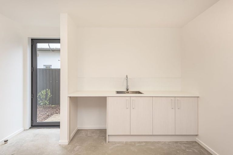 Photo of property in 2/24 Perth Street, Richmond, Christchurch, 8013