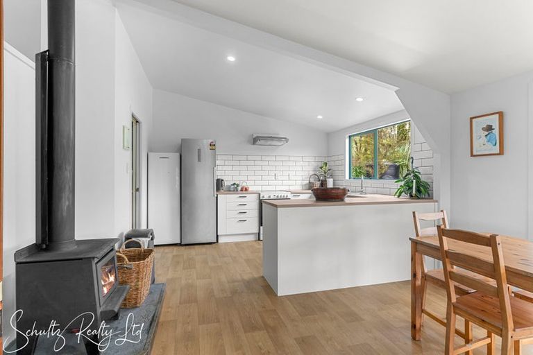 Photo of property in 736 Whakapirau Road, Whakapirau, Maungaturoto, 0583